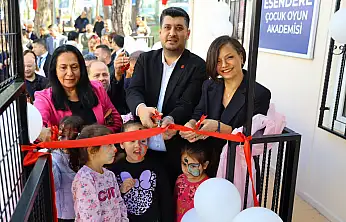 Karabağlar'da 3. Ücretsiz oyun akademisi Esendere ahallesinde hizmete açıldı