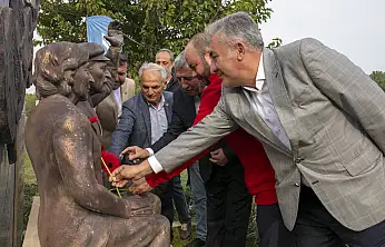'Karaoğlan' Bülent Ecevit, 19. Ölüm yıldönümünde Güzelbahçe'de anıldı