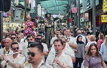 Kemeraltı Festivali başladı: Tarihi çarşıda iki gün sürecek coşku