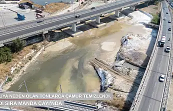 Kokuya neden olan tonlarca çamur temizlendi, şimdi sıra Manda Çayı'nda