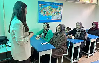 Konak Belediyesi'nden ailelere madde bağımlılığıyla mücadele eğitimi