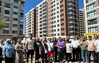Örnekköy'de sabırlar taştı: Kentsel dönüşüm mağdurları anahtarlarıyla eyleme çıktı