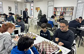 Seferihisar'da yeni yıl satranç turnuvası coşkusu