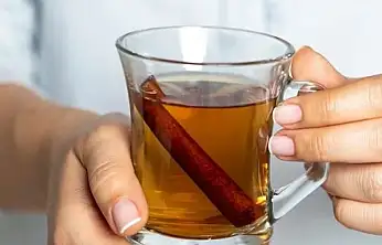 Suya bir tutam tarçın atmak yeterli, oturduğunuz yerden yağları eritiyor