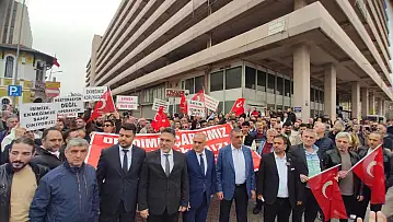 'Bu bina çürük değil' çıkışı: Kemeraltı esnafı kepenk indirdi