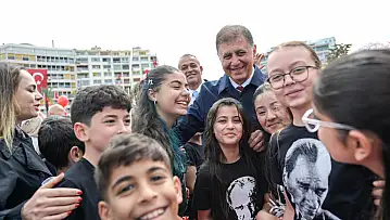 Cumhuriyet Meydanı çocukların sesine teslim