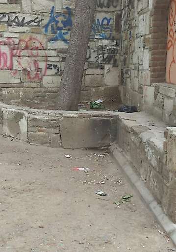 Bornova Büyükpark'ta çevre kirliliği tepki çekiyor