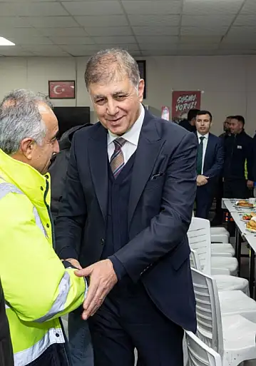 Cemil Tugay mesaiye işçilerle başladı: