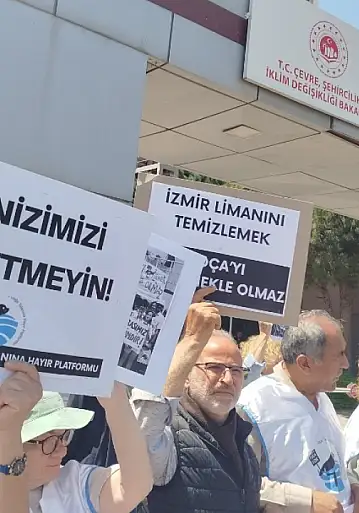 Dip çamuru krizi büyüyor: Foça ve Karaburun için binlerce imza Bakanlığa sunuldu