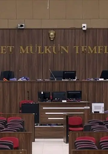 İzmir Adliyesi'nde rüşvet davasında karar çıktı