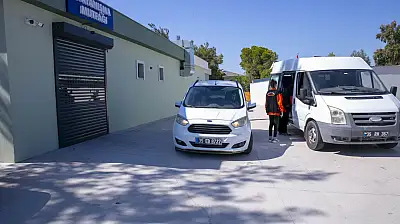 Güzelbahçe Belediyesi'nden örnek sosyal proje: 'Dayanışma Mutfağı' her gün sofraları ısıtıyor