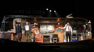 'Halktan Biri' İzmir'de perde açtı