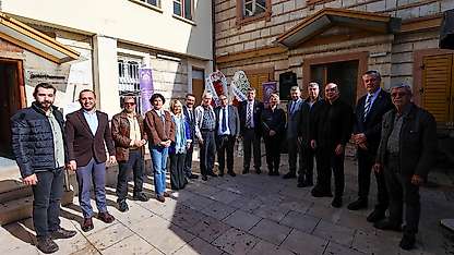 Buca'da tarihi hamam sanat galerisine dönüştürüldü