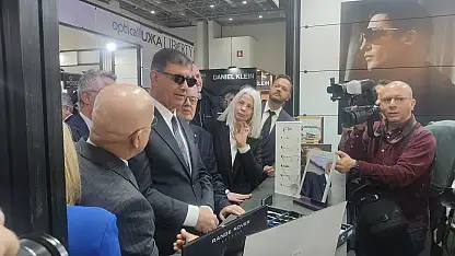 İzmir, dünya optik sektörünün kalbi oluyor: Başkan Tugay'dan 'Vizyon' mesajı