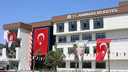 Marmaris Belediyesi'ne gece yarısı rüşvet operasyonu