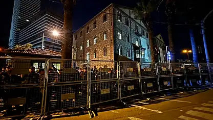 Meslek Fabrikası'na şafak baskını: Tahliye girişimi kriz yarattı