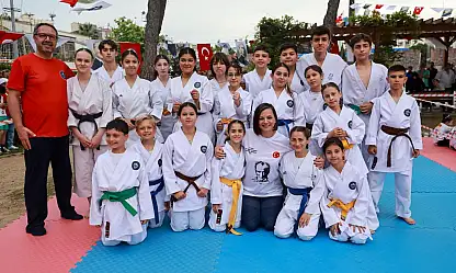 Bağımsızlık Koşusu'nda Karabağlar tek yürek