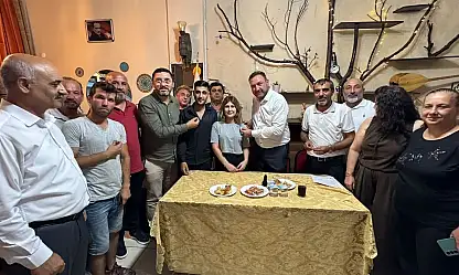 CHP Karabağlar'da toplu rozet töreni