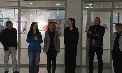 Egeli genç sanatçılar deneyimlerini 'ZINIF 404' sergisinde özgün yorumlara dönüştürdü