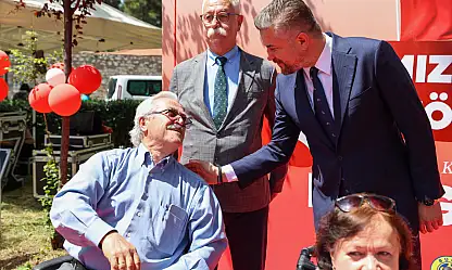 Erişilebilirlikte zirve: Kırmızı Bayrak göndere çekildi