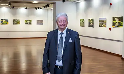 Esat Erçetingöz'ün 'Nilüfer Adası' sergisi sanatseverlerle buluştu