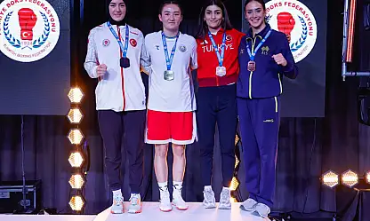 Esmanur Lök'ten uluslararası ring başarısı: Ahmet Cömert Turnuvası'nda gümüş madalya