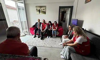 İzmir ile Akyazı arasında gönül köprüsü