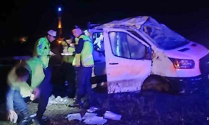 Manisa'da otomobil takla attı: 4 yaralı