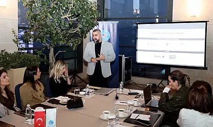 TÜGİAD Ege Şubesi toplantısında yapay zeka vurgusu: Geleceği insan odaklı dönüşüm belirleyecek