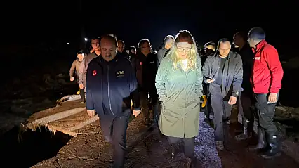 AK Partili Ceyda Bölünmez Çankırı'dan Foça'daki sel felaketine ziyaret