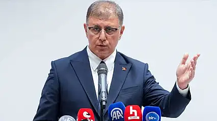 Cemil Tugay CHP'den istifa etti!