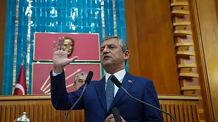CHP'de kritik gün: Özgür Özel saat 13.00'te yol haritasını açıklayacak