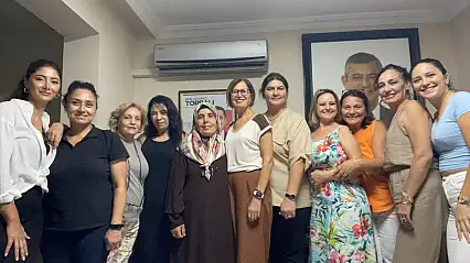 CHP İzmir kadın kollarından mutlak butlan kararına ortak tepki