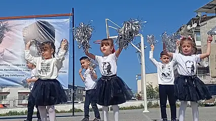 Dirayet Süren İlkokulu'nda 23 Nisan coşkusu