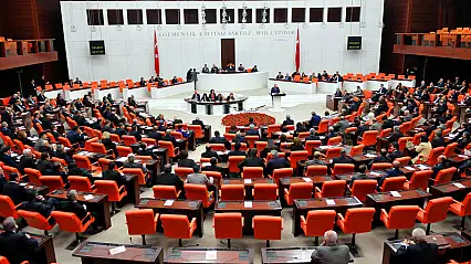 Emekliye zam, belediyelere kesinti: Torba teklifte tartışma yaratacak düzenlemeler