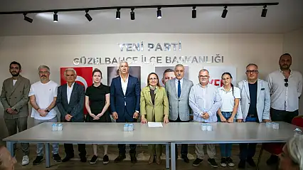 Güzelbahçe'de CHP'den Yeni Parti'ye toplu geçiş