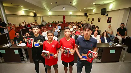 Karşıyaka'nın altın çocukları mecliste alkışlandı