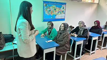 Konak Belediyesi'nden ailelere madde bağımlılığıyla mücadele eğitimi