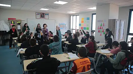 Konaklı çocuklara PERGEL desteği: Ergenliğe güçlü hazırlık