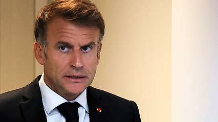 Macron'dan sert mesaj: Yağmalayanlar zararı karşılamalı