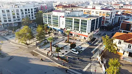 Menderes'te bahar coşkusu: Uçurtmalar gökyüzünde