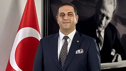 Narlıdere Belediye Başkanı Erman Uzun'dan CHP'de kalma kararı
