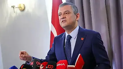 Özgür Özel'den Tugay'a olay sözler: 'Neden geçtiğini biliyorum'