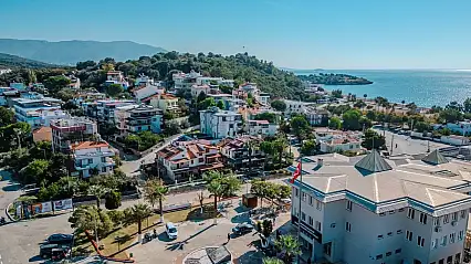Seferihisar Belediyesi'ne rüşvet operasyonu: Başkan yardımcısı dahil 6 kişi gözaltında