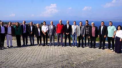 Seferihisar'da siyasi partilerden ortak dayanışma buluşması