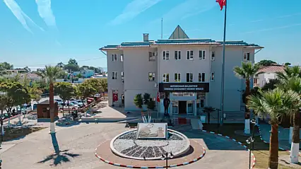 Seferihisar rüşvet soruşturmasında 5 kişi tutuklandı