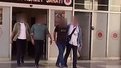 Bergama'da uyuşturucu hap ele geçirildi: 2 tutuklama