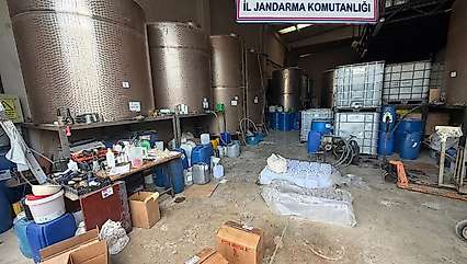 Bornova'da 21 bin litre etil alkol ele geçirildi