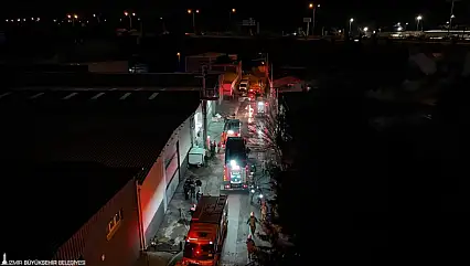 Buca'da mobilya atölyesinde yangın korkuttu