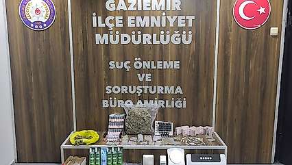 Gaziemir'de uyuşturucu baskını: 939 gram esrar, 20 gram kokain